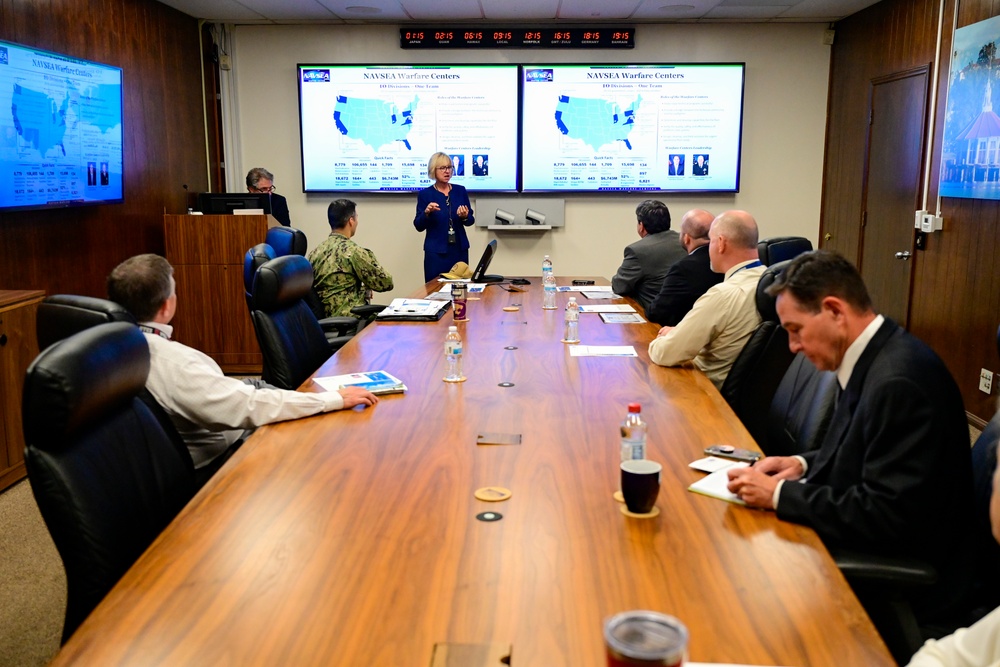 USFFC Fleet, Joint Training Director Visits NSWC Corona
