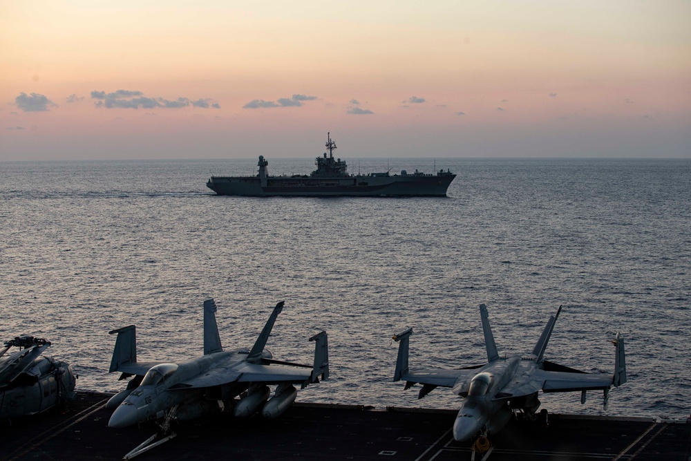 DVIDS - Images - USS Mount Whitney (LCC 20) Steams Alongside USS Gerald ...