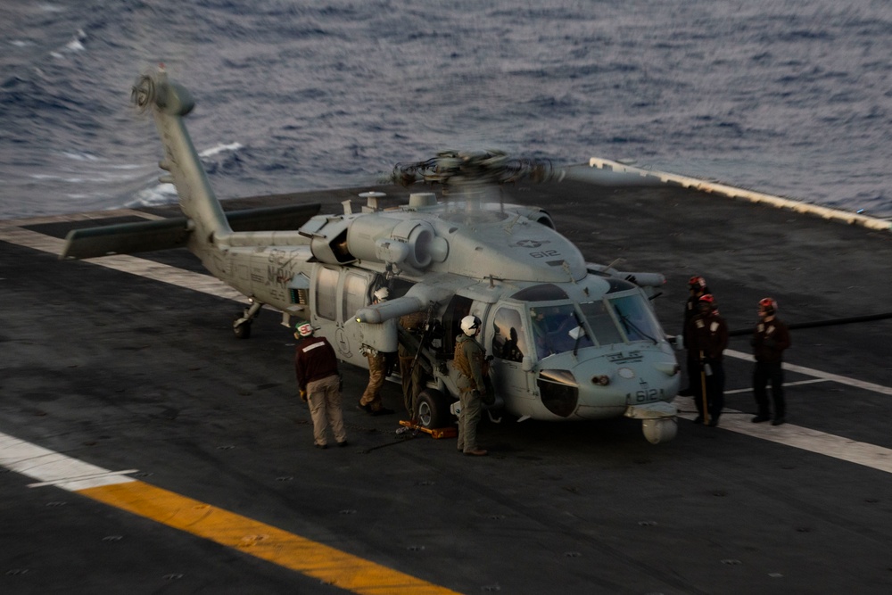 HSC-9 MH-60S Sea Hawk Landing