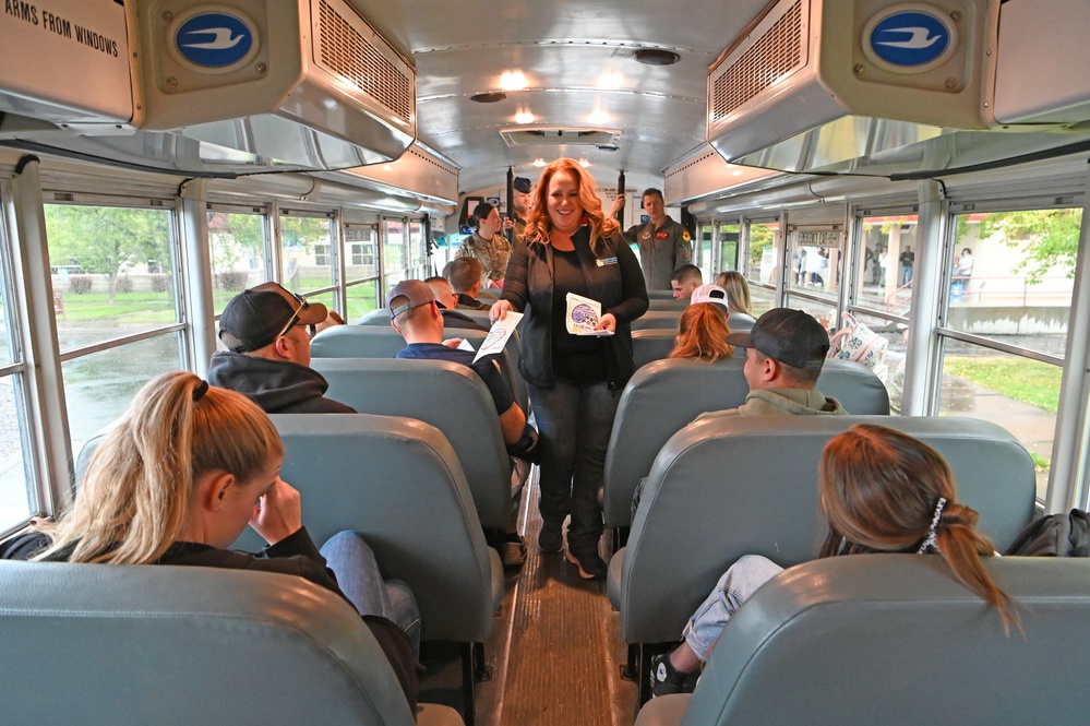 Executive Director of the Klamath County Chamber of Commerce Heather Harter delivers handmade letters to each deployer before they depart.