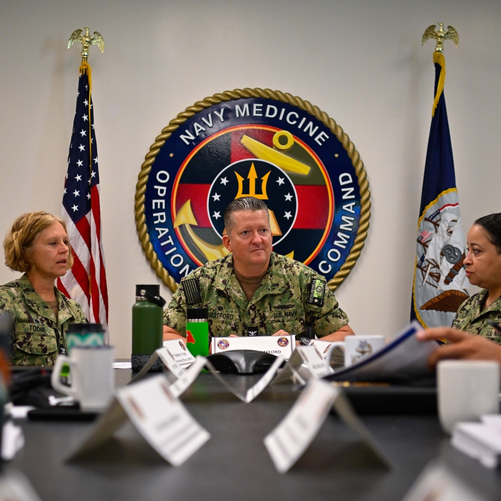 NMFSC Commander visits NMOTC Pensacola