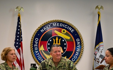 NMFSC Commander visits NMOTC Pensacola