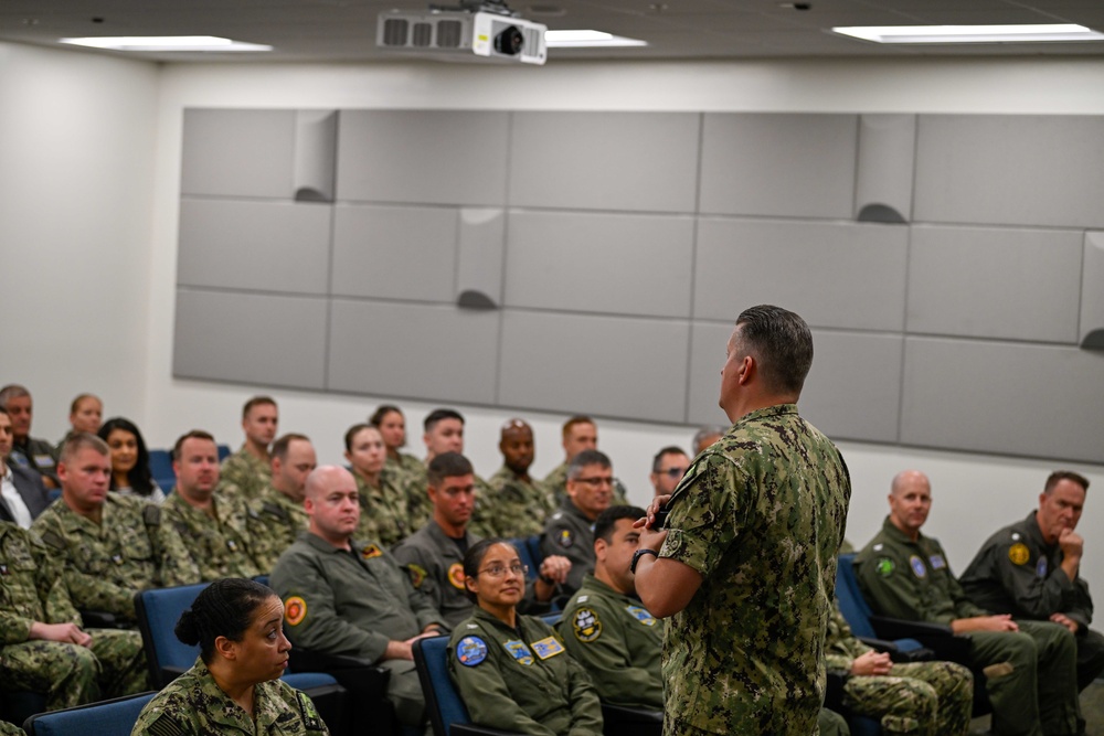 NMFSC Commander visits NMOTC Pensacola