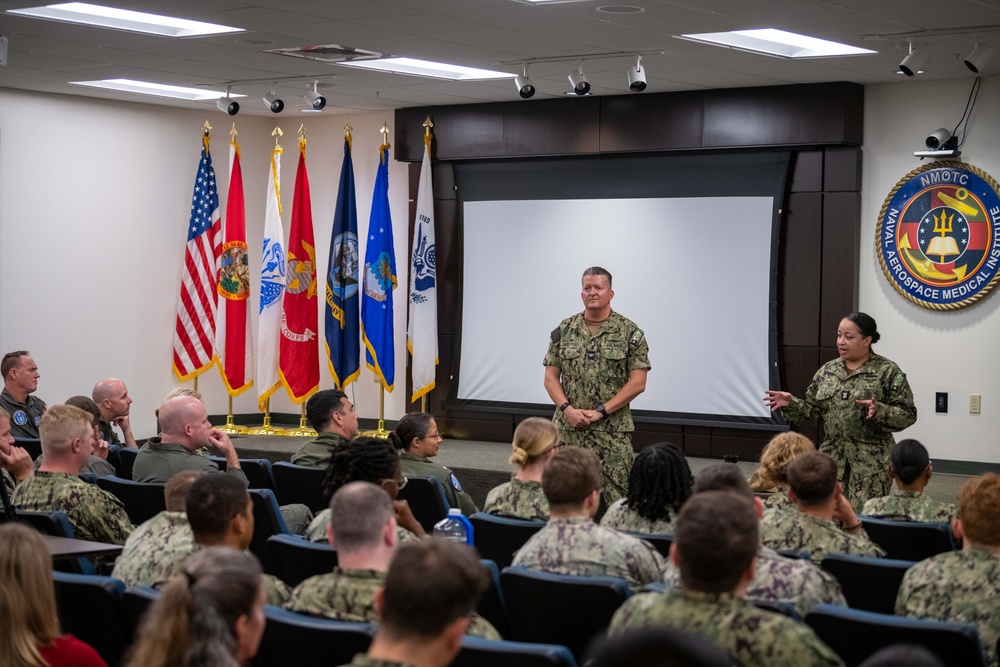NMFSC Commander visits NMOTC Pensacola
