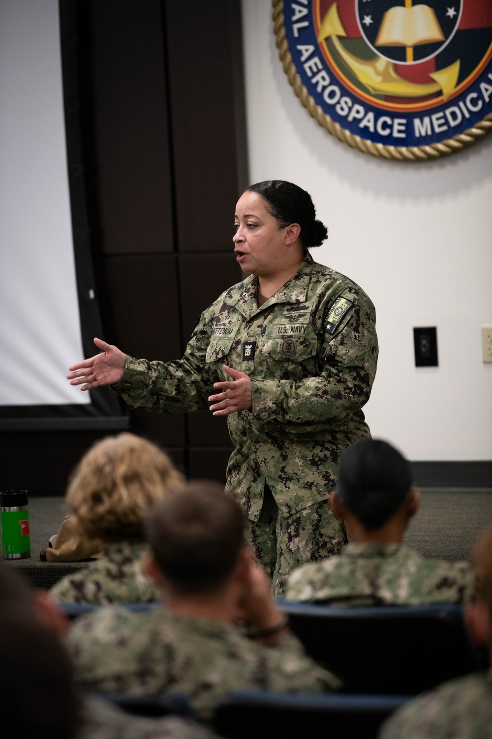 NMFSC Commander visits NMOTC Pensacola