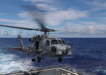 USS Dewey (DDG 105) Conducts Flight Operations While Operating in the Philippine Sea