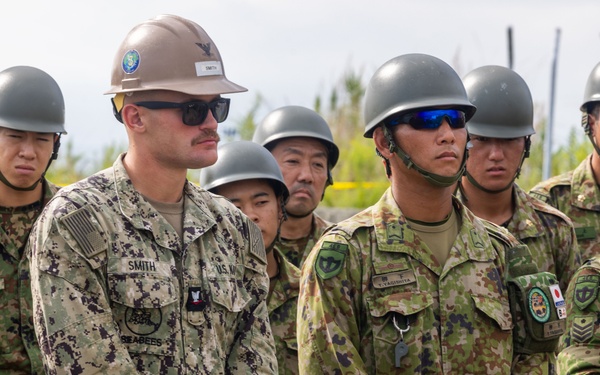 DVIDS - Images - Buccaneers meet Champa Bay's Airmen [Image 9 of 9]