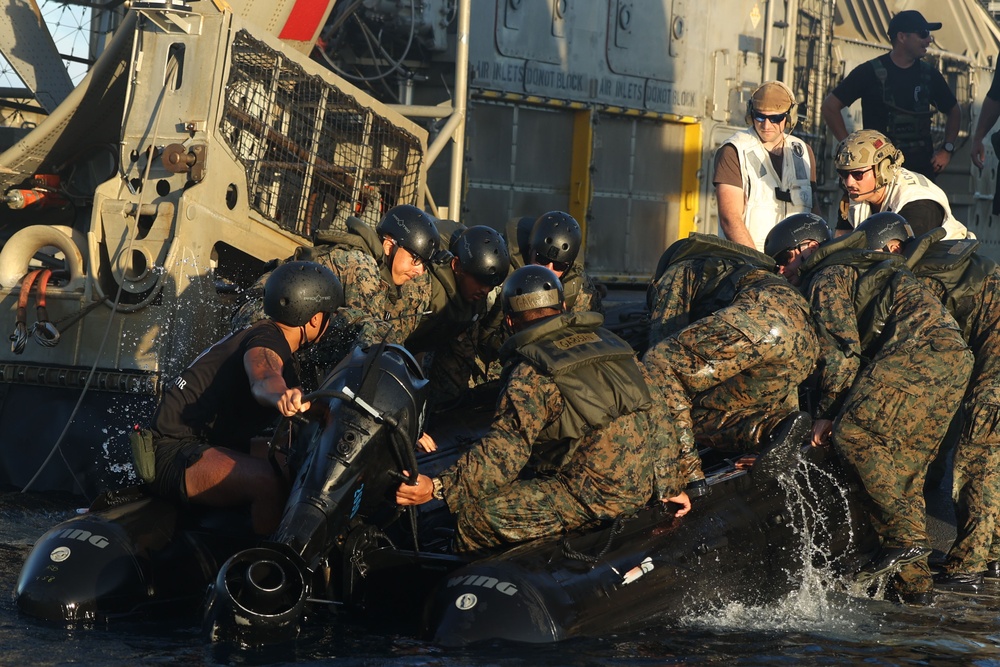 III MEF enhances amphibious capabilities