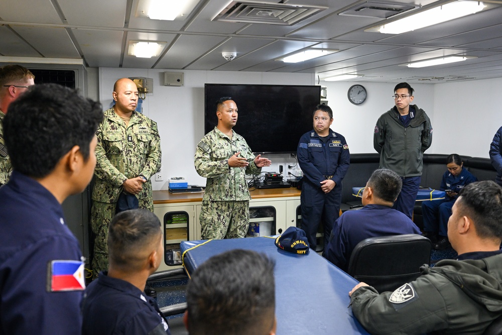 Underway Replenishment training strengthens partnership, logistics compatibility in prep for Sama Sama