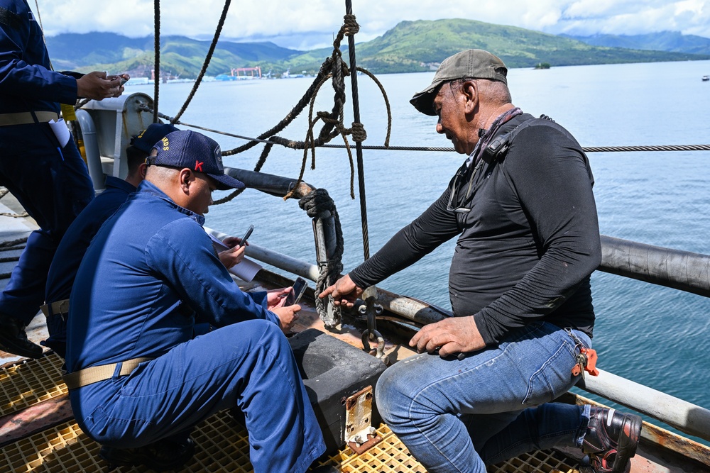 Underway Replenishment training strengthens partnership, logistics compatibility in prep for Sama Sama