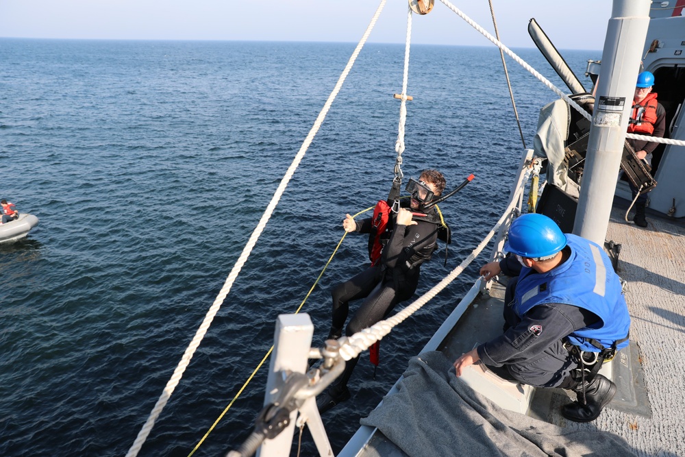 USS Paul Ignatius Small Boat Operations