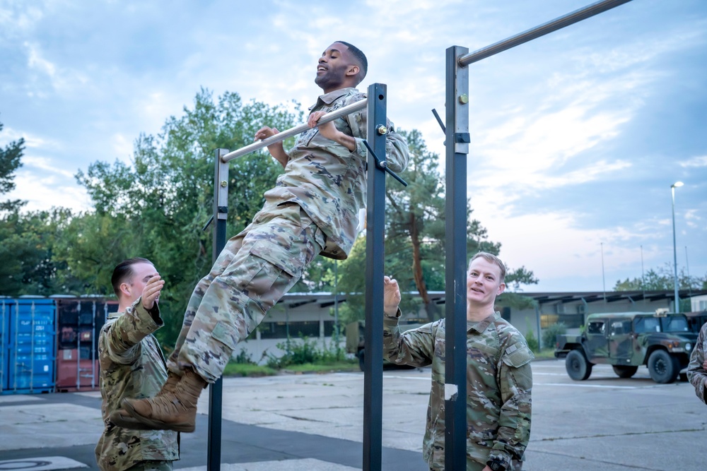 10th AAMDC command sergeant major hosts NCO PT session