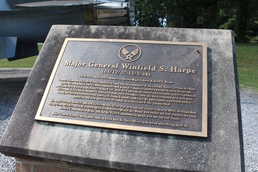 F-16 Fighting Falcon display at Arnold AFB honors Harpe