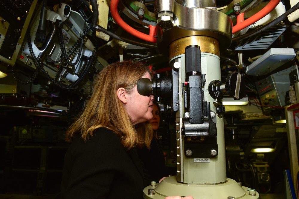 Ship's Sponsor Visits USS Henry M. Jackson (SSBN 730)