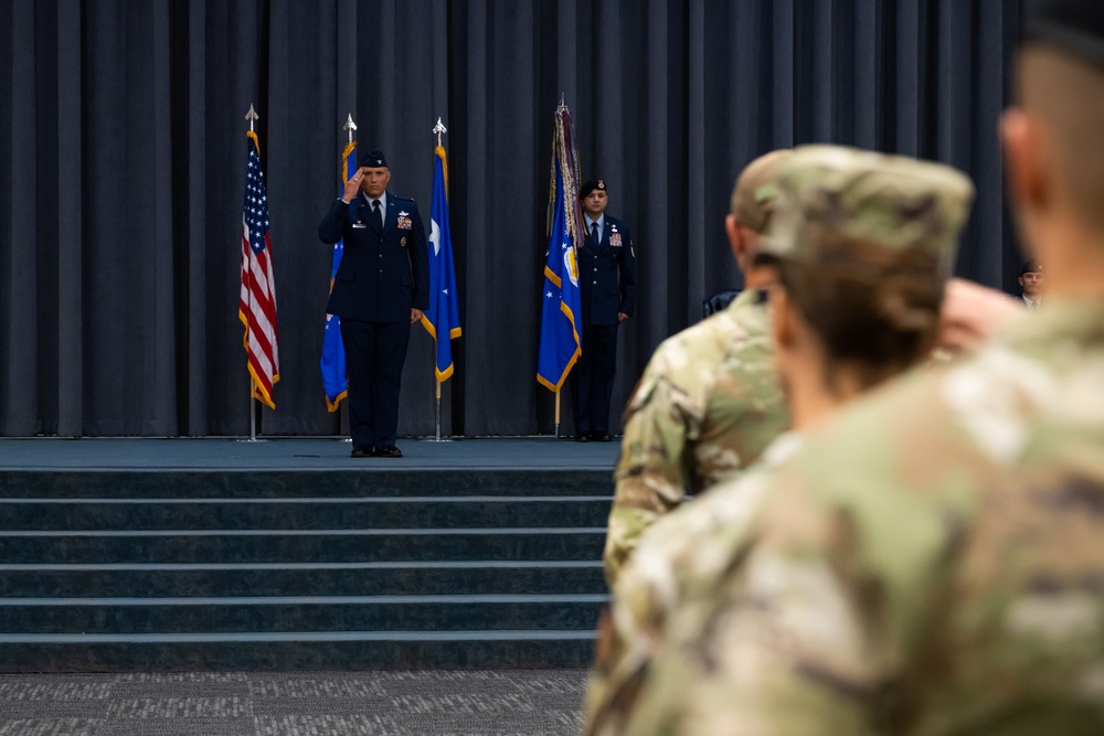 2nd Bomb Wing welcomes new commander