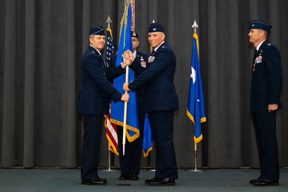 2nd Bomb Wing welcomes new commander