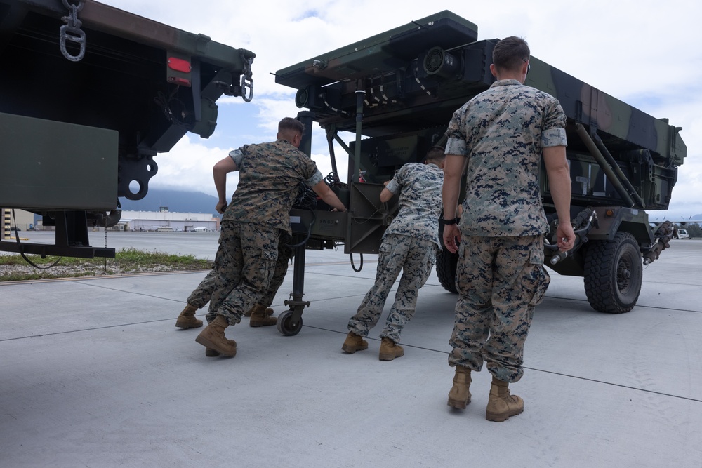 3D MLR loads AN/TPS-80 G/ATOR into C-130