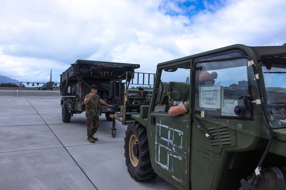 3D MLR loads AN/TPS-80 G/ATOR into C-130