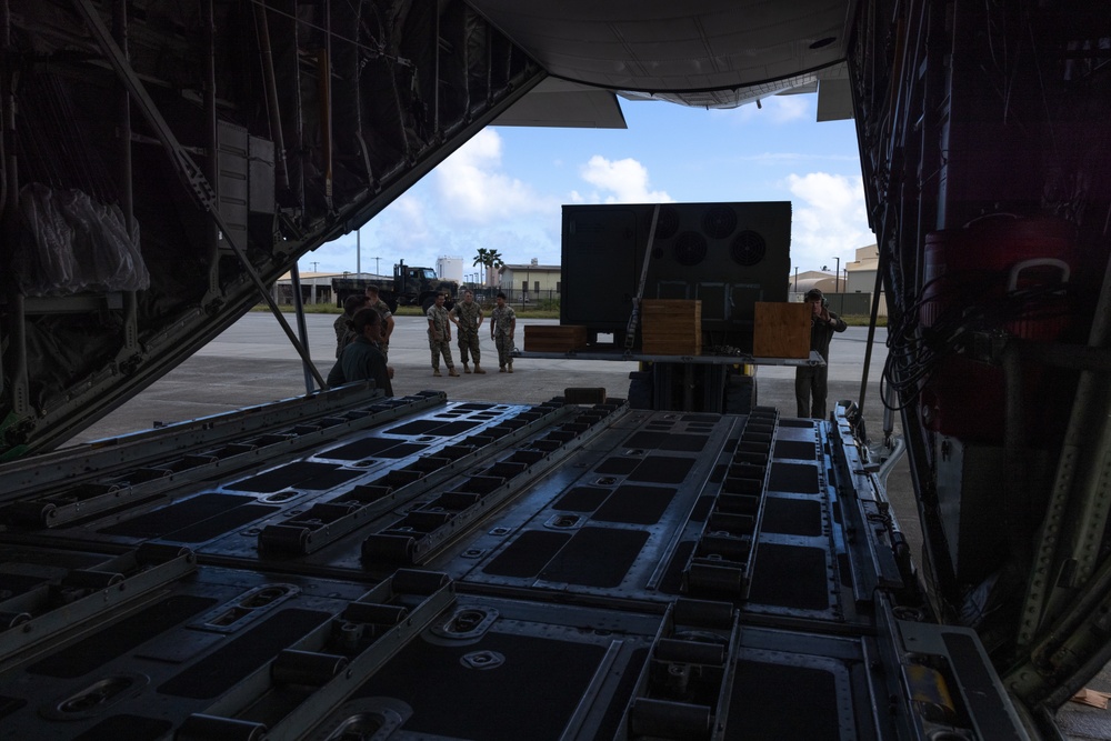 3D MLR loads AN/TPS-80 G/ATOR into C-130