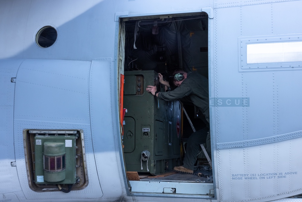 3D MLR loads AN/TPS-80 G/ATOR into C-130