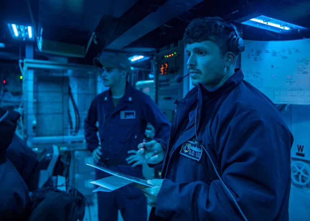 Sailors aboard USS John Finn (DDG 113) Conduct Anti-Submarine Warfare Training