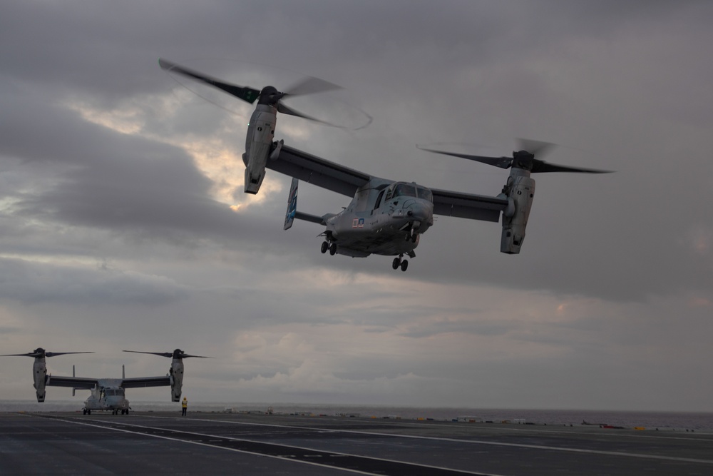 Marine Medium Tiltrotor Squadron (VMM) 365 lands MV-22B Ospreys aboard the Royal Navy's HMS Prince of Wales