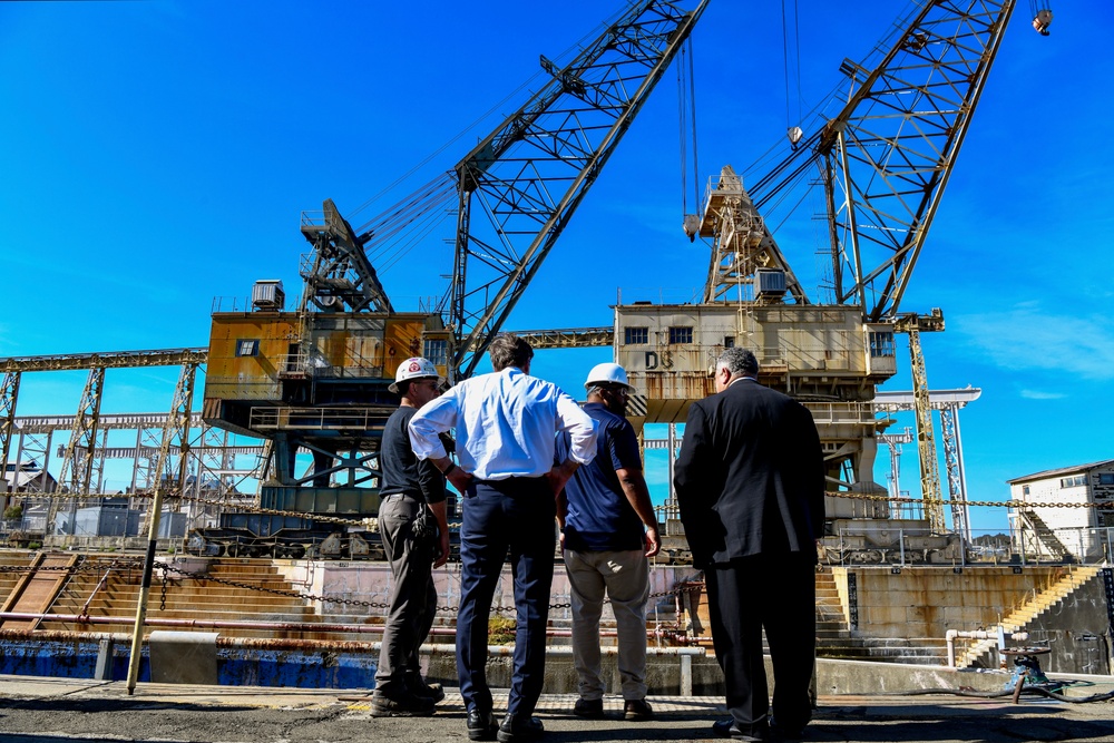 Secretary Del Toro Tours Historic West Coast Facility, Explores Ways to Increase Shipyard Capacity in the Pacific