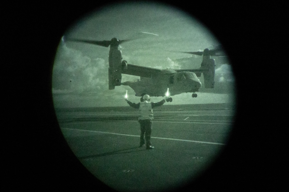 Marine Medium Tiltrotor Squadron (VMM) 365 lands MV-22B Ospreys aboard the Royal Navy's HMS Prince of Wales