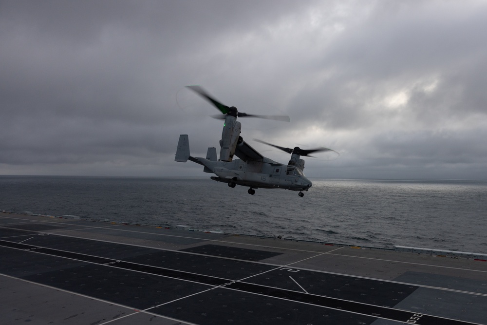 Marine Medium Tiltrotor Squadron (VMM) 365 lands MV-22B Ospreys aboard the Royal Navy's HMS Prince of Wales