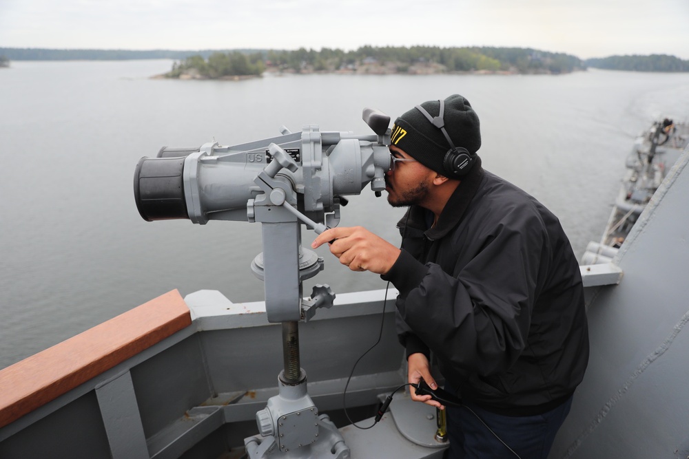 USS Paul Ignatius Arrives in Stockholm