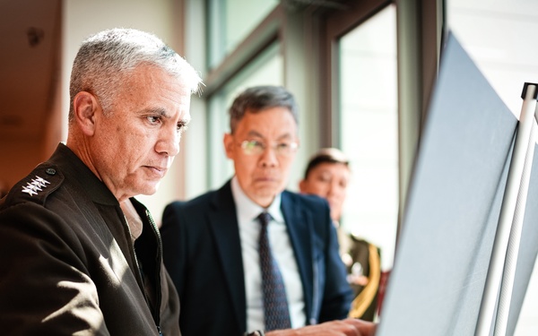 Singapore Visit to U.S. Cyber Command