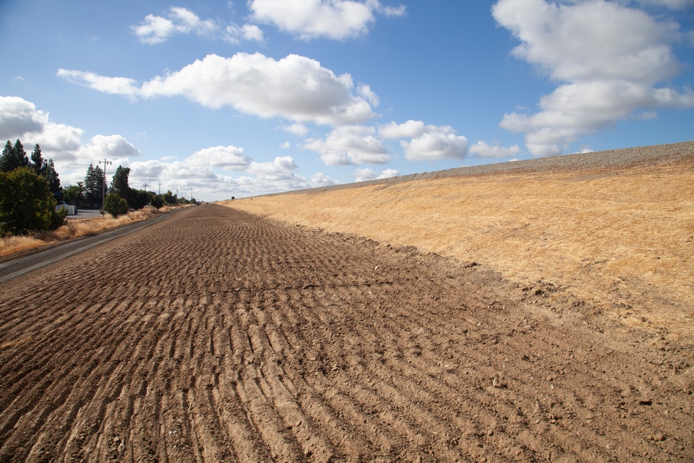 West Sacramento Levee Improvement Project progresses