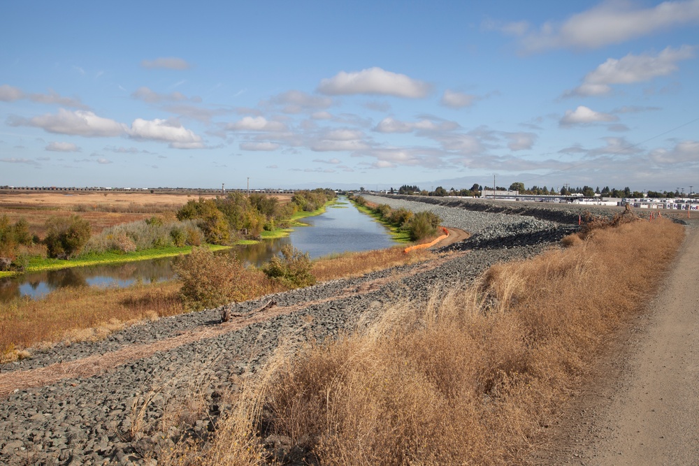 West Sacramento Levee Improvement Project progresses