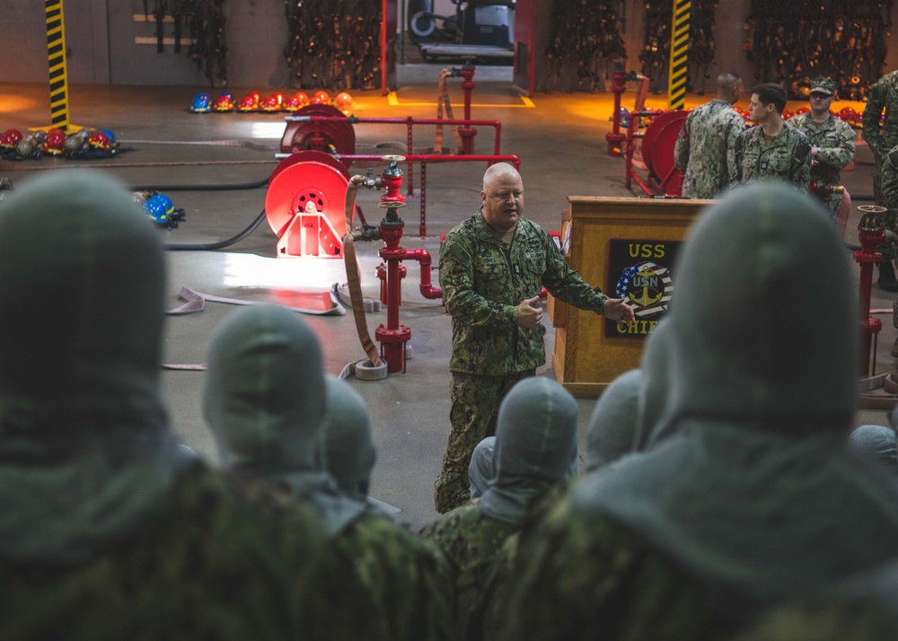 MCPON Visits Recruit Training Command