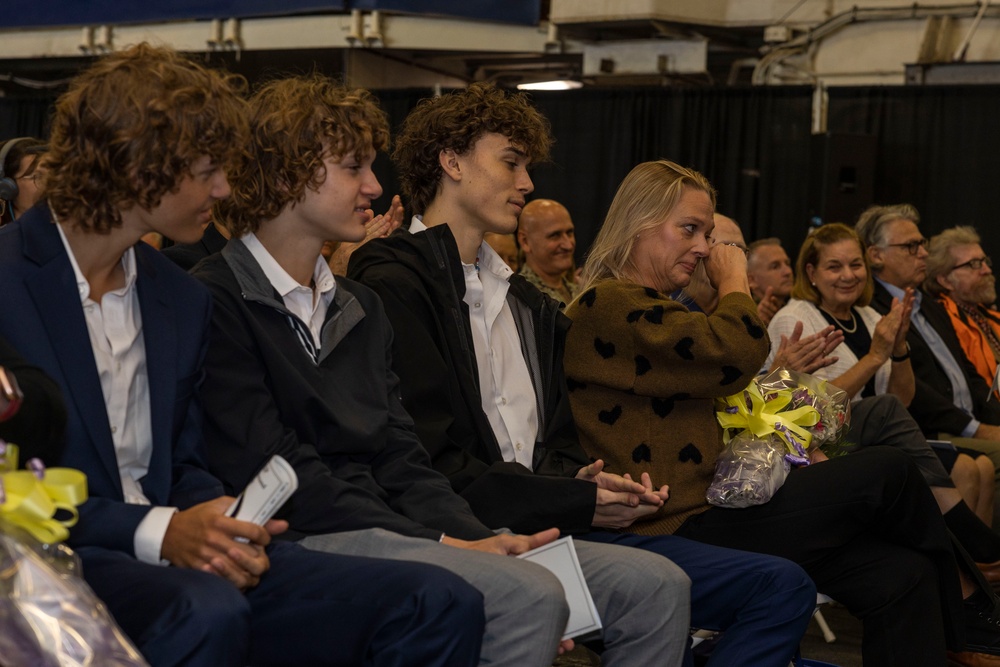 USS Wasp Holds Change of Command Ceremony