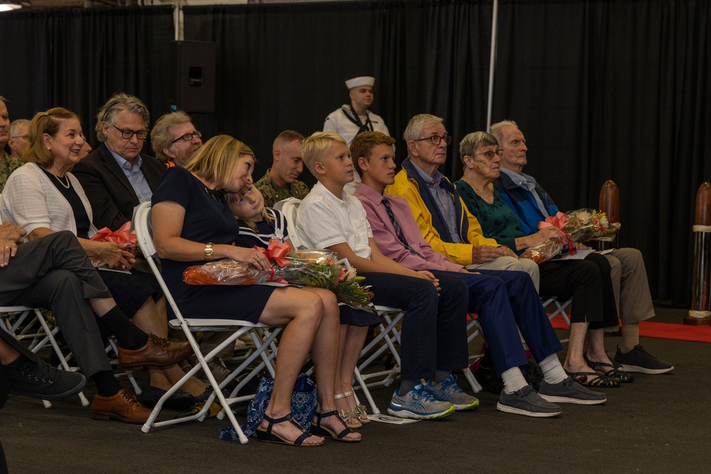 USS Wasp Holds Change of Command Ceremony