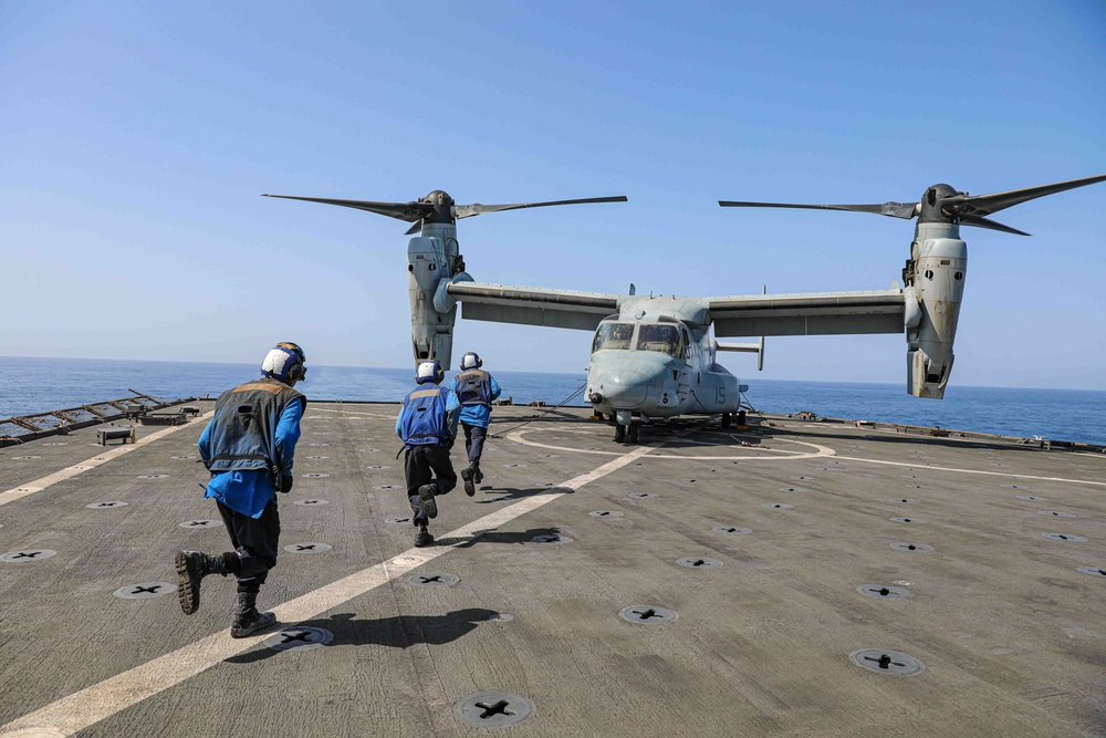 USS Carter Hall (LSD 50) Conducts Flight Operations, Sept. 26, 2023