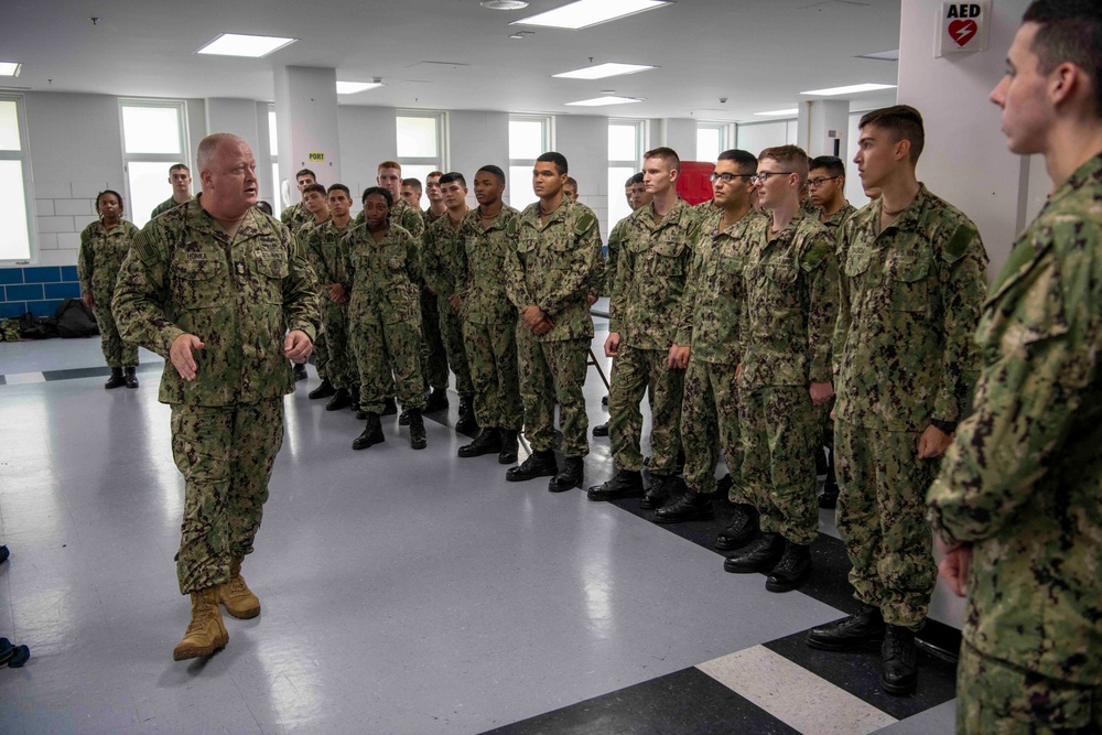 MCPON visits Recruit Training Command