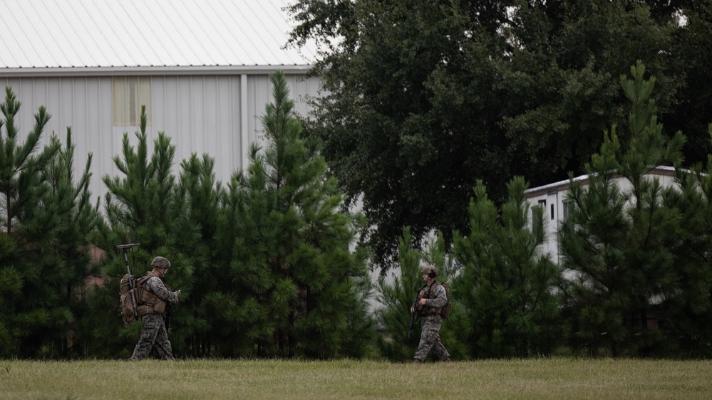 SIGINT Marines with the 24th MEU Conduct Direction Finding Exercise