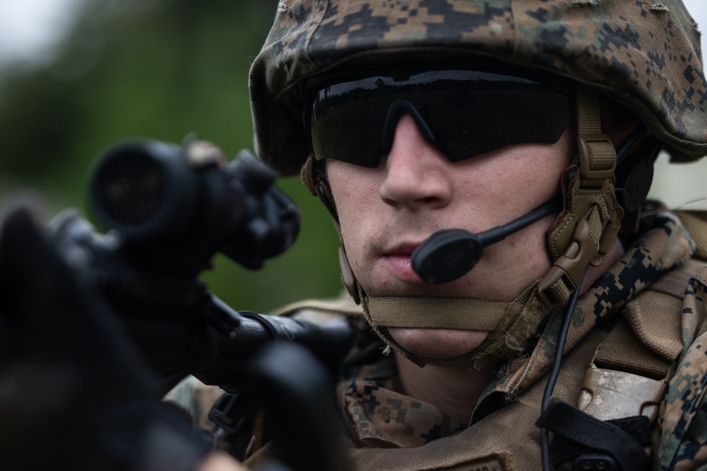 SIGINT Marines with the 24th MEU Conduct Direction Finding Exercise