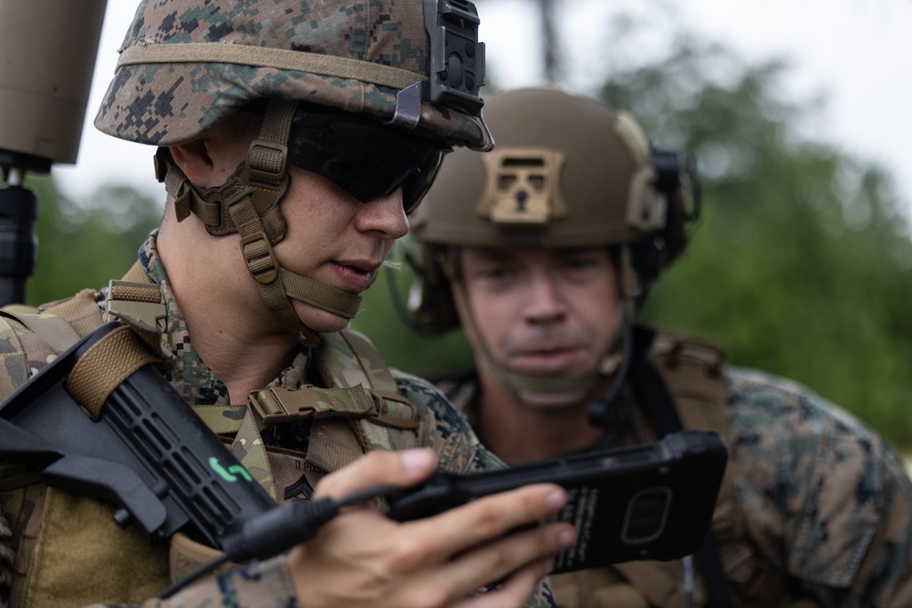 SIGINT Marines with the 24th MEU Conduct Direction Finding Exercise