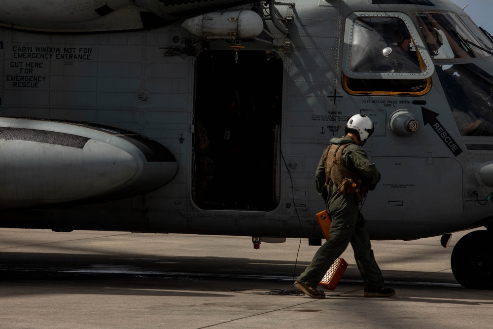 3rd Maintenance Battalion conducts pre-deployment familiarization flights