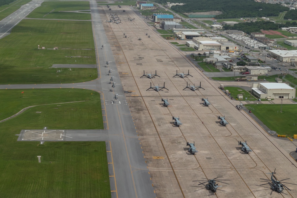 HMLA-169 Formation Flight