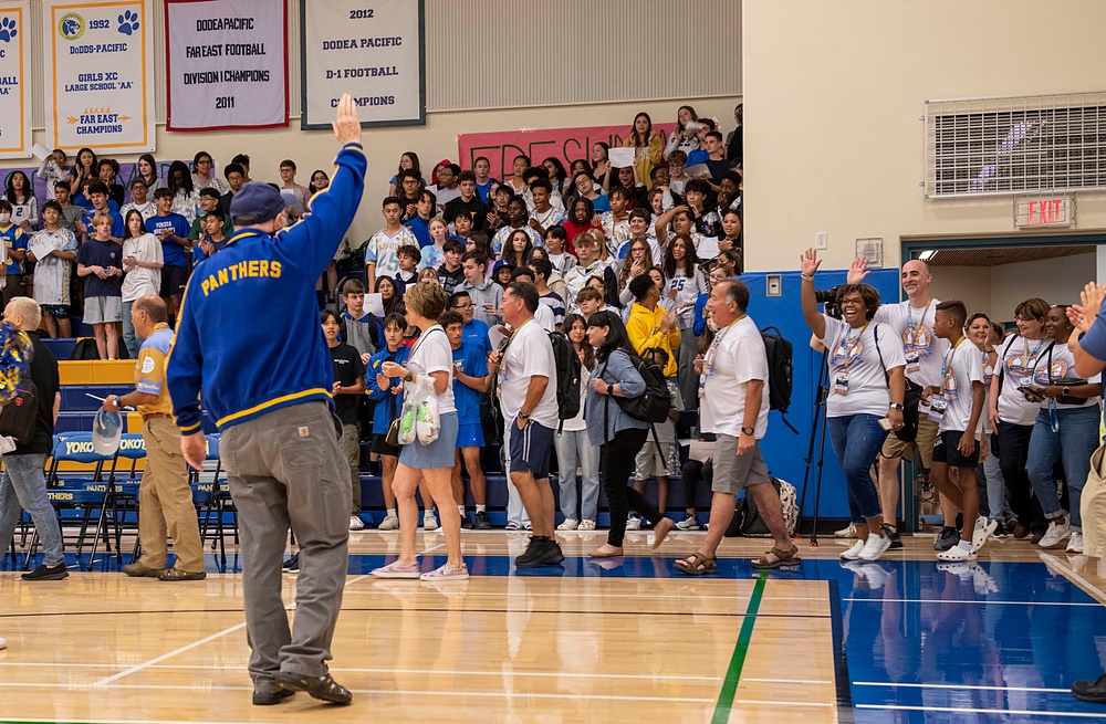 Yokota alumni go back to school in celebration of 50 years