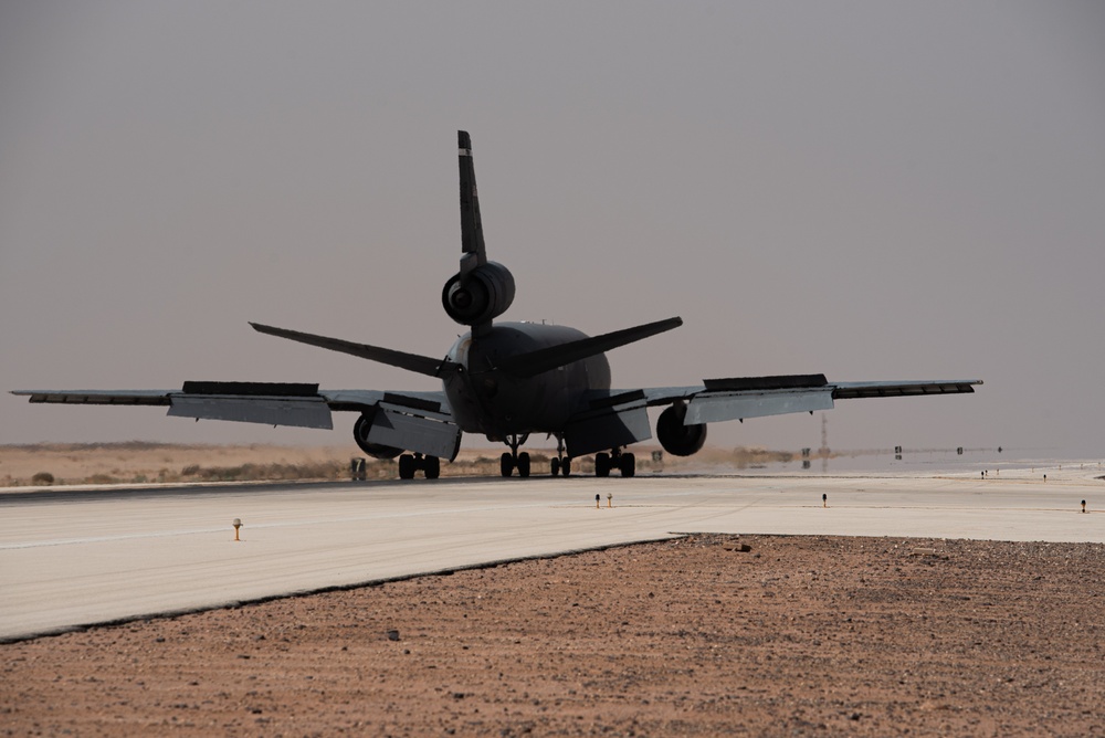 KC-10 returns from final combat sortie