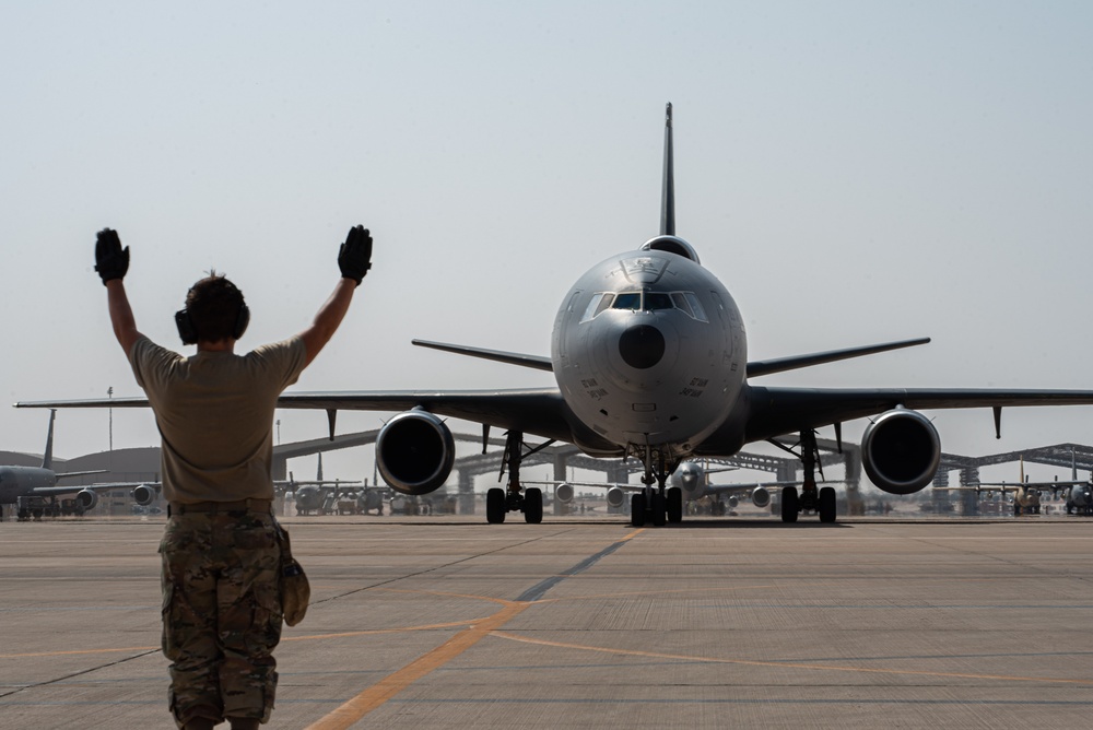 KC-10 returns from final combat sortie