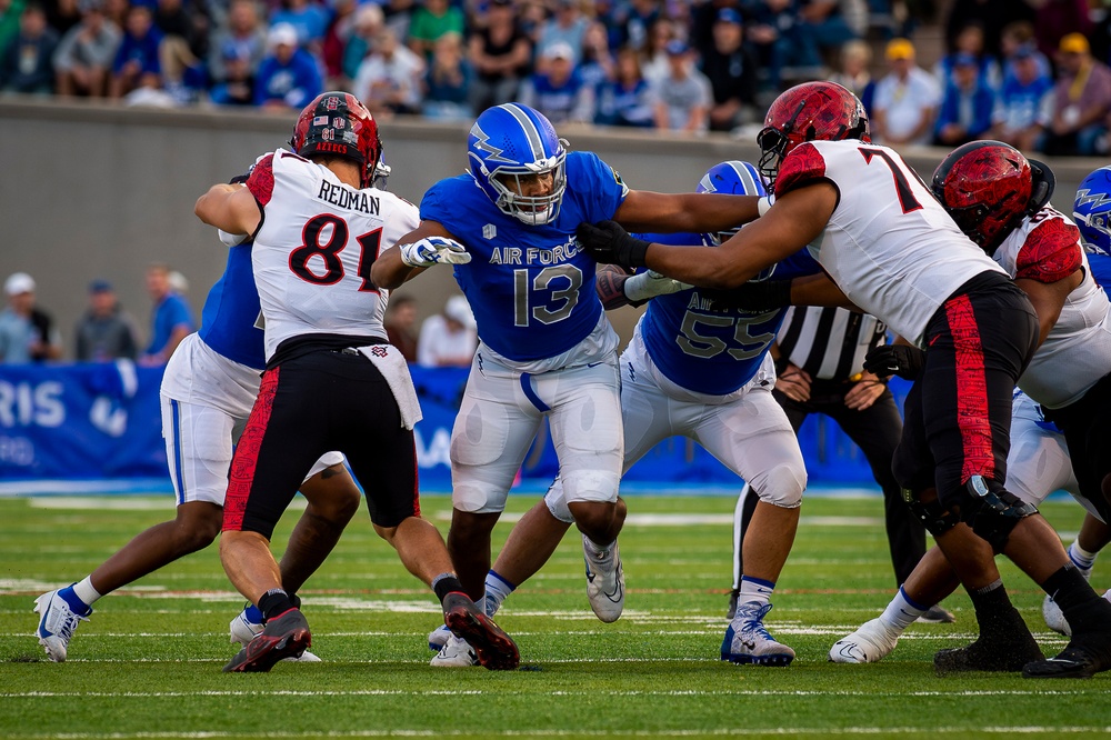 DVIDS - Images - U.S. Air Force Academy Football vs. SDSU [Image 2 of 7]