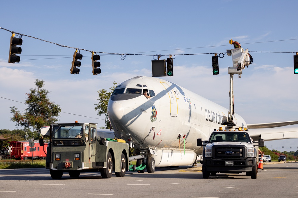 Photo of E-8C Joint STARS move to the Museum of Aviation