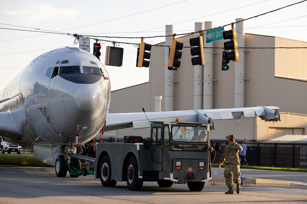 Photo of E-8C Joint STARS move to the Museum of Aviation