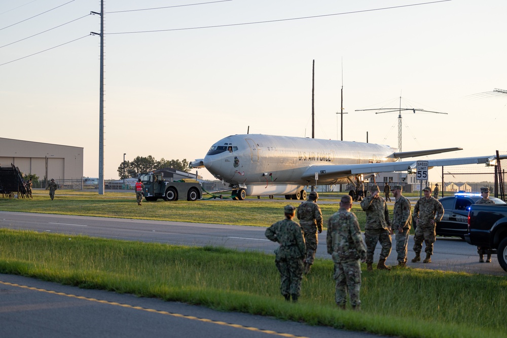 Photo of E-8C Joint STARS move to the Museum of Aviation